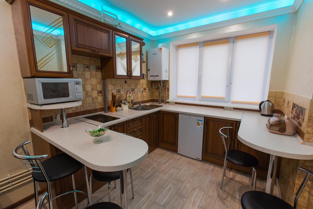 Modern Apartment On Akademika Sakharova 27A Ivano-Frankivszk Kültér fotó