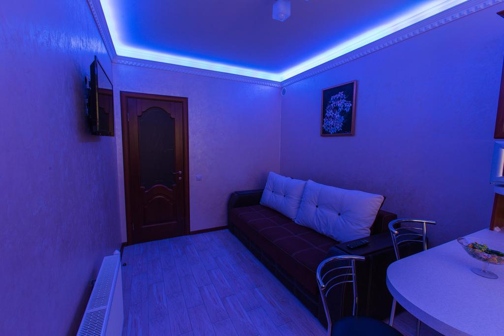 Modern Apartment On Akademika Sakharova 27A Ivano-Frankivszk Kültér fotó